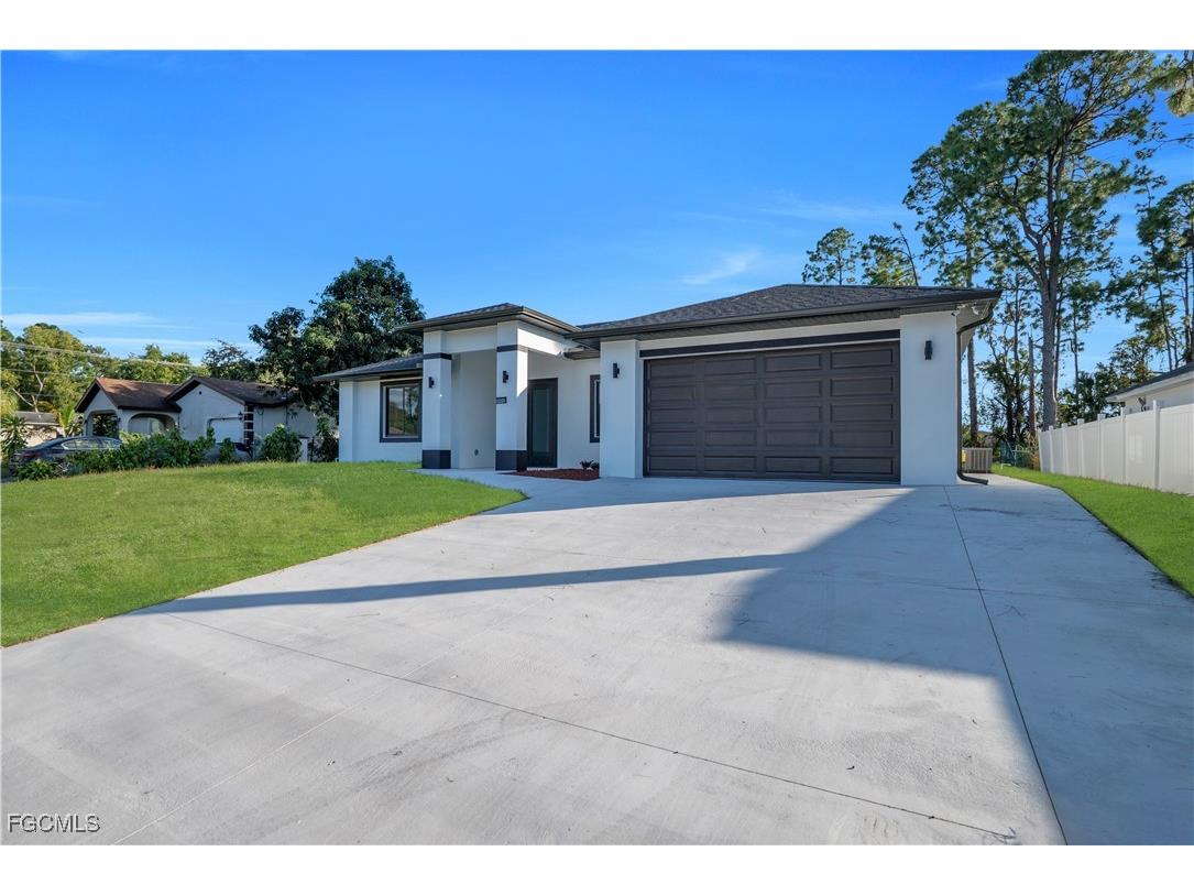 5003 2nd Street W Lehigh Acres FL 33971 2025020826 image1