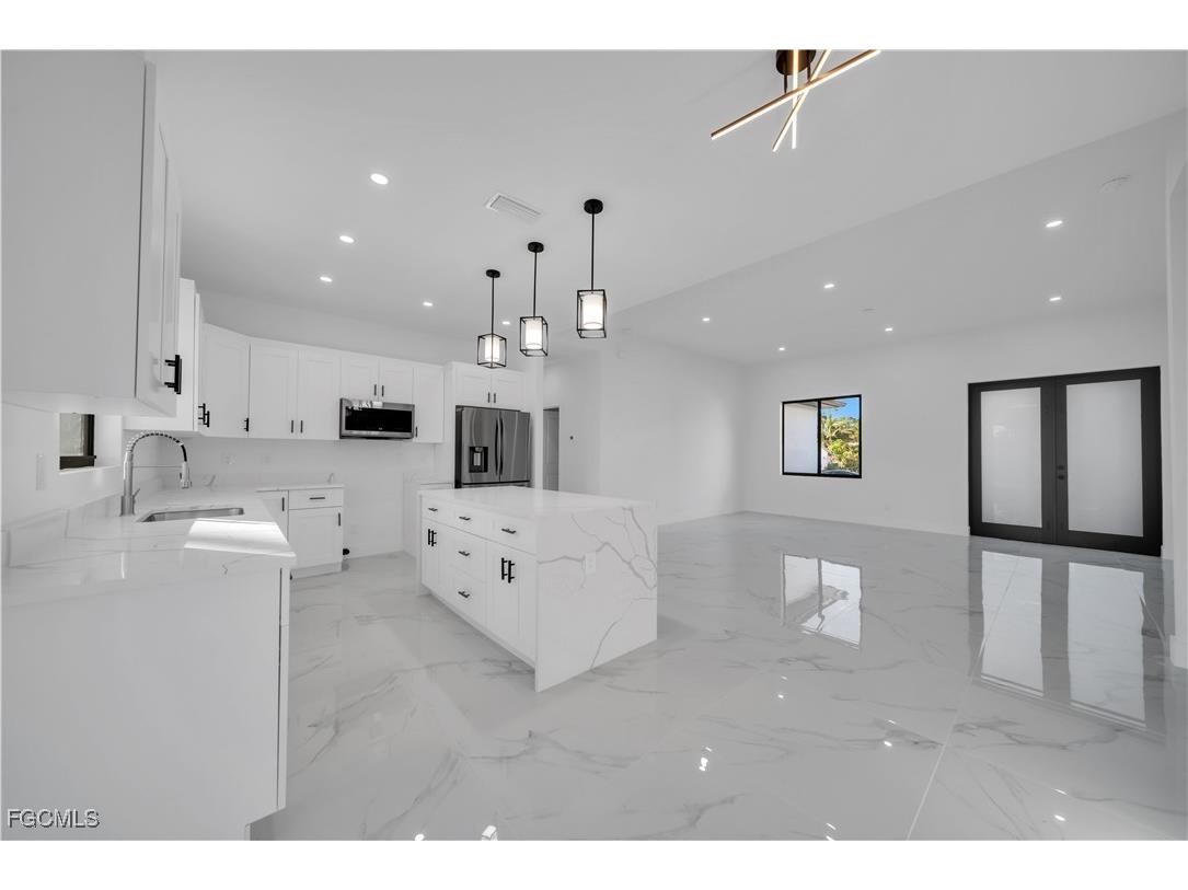 5003 2nd Street W Lehigh Acres FL 33971 2025020826 image8