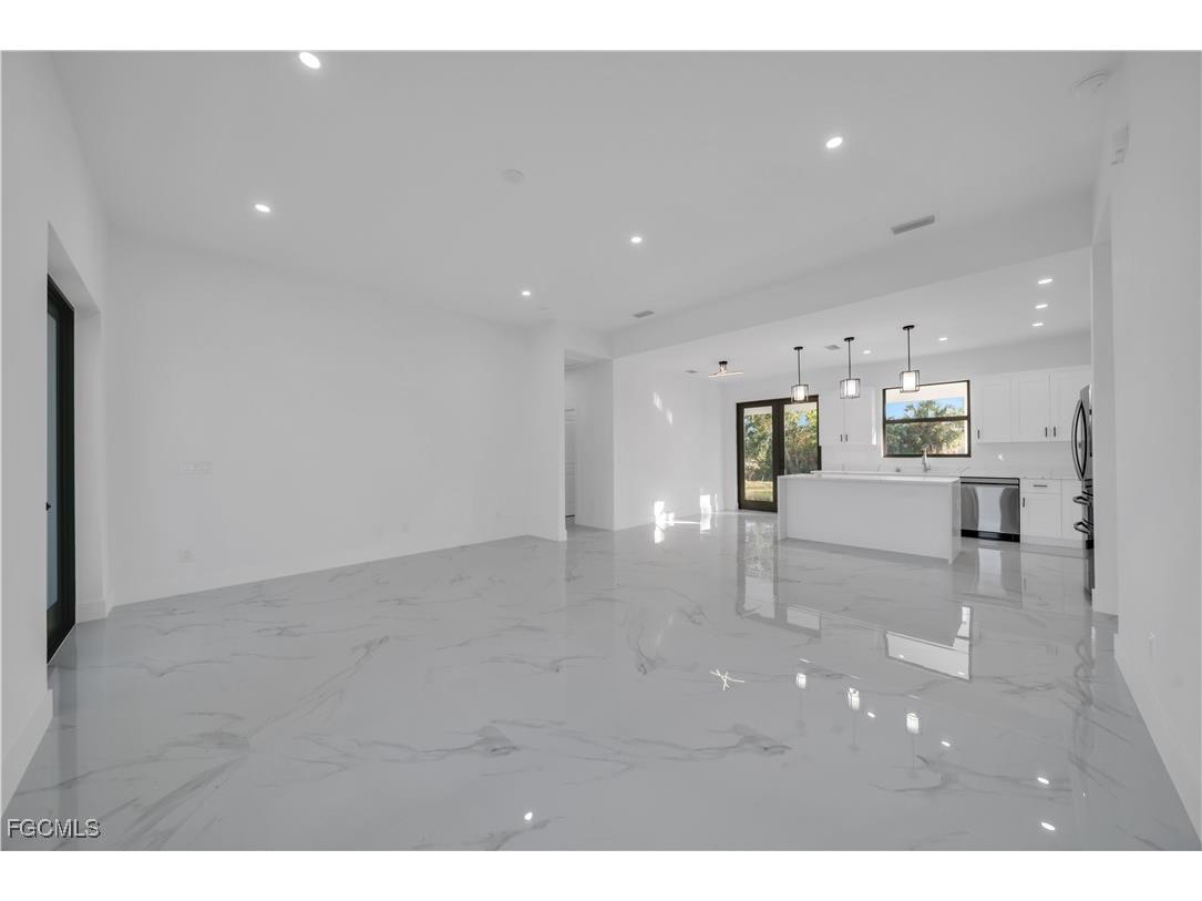 5003 2nd Street W Lehigh Acres FL 33971 2025020826 image9