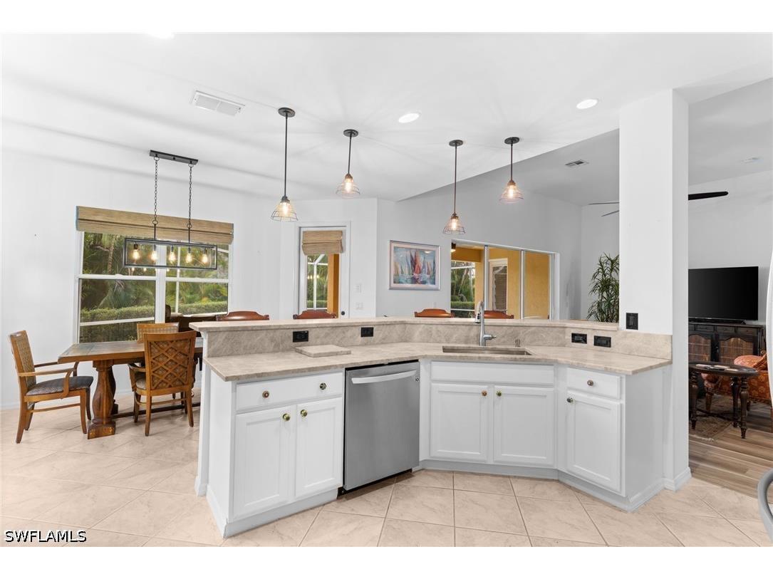 5005 Old Pond Drive Naples FL 34104 226024140 image14