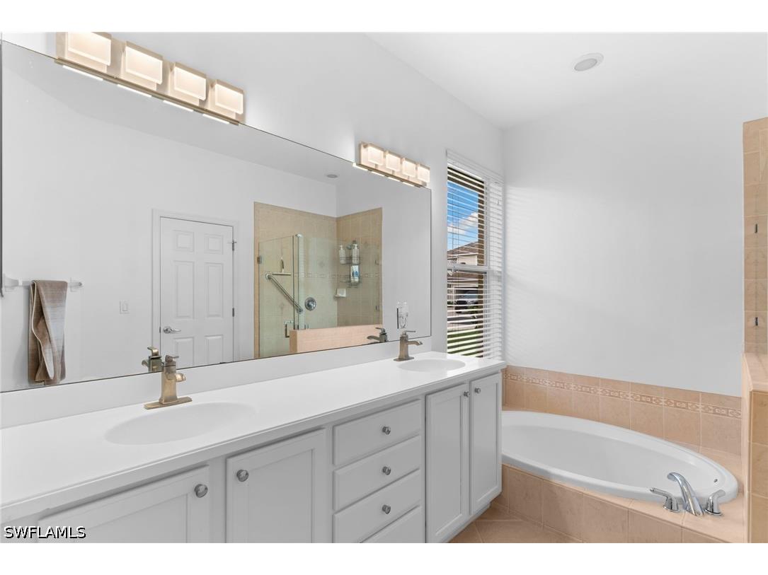 5005 Old Pond Drive Naples FL 34104 226024140 image23