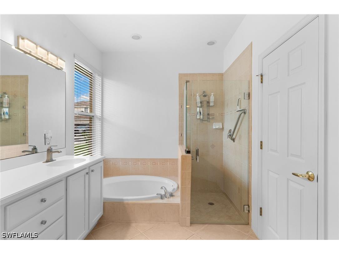 5005 Old Pond Drive Naples FL 34104 226024140 image24