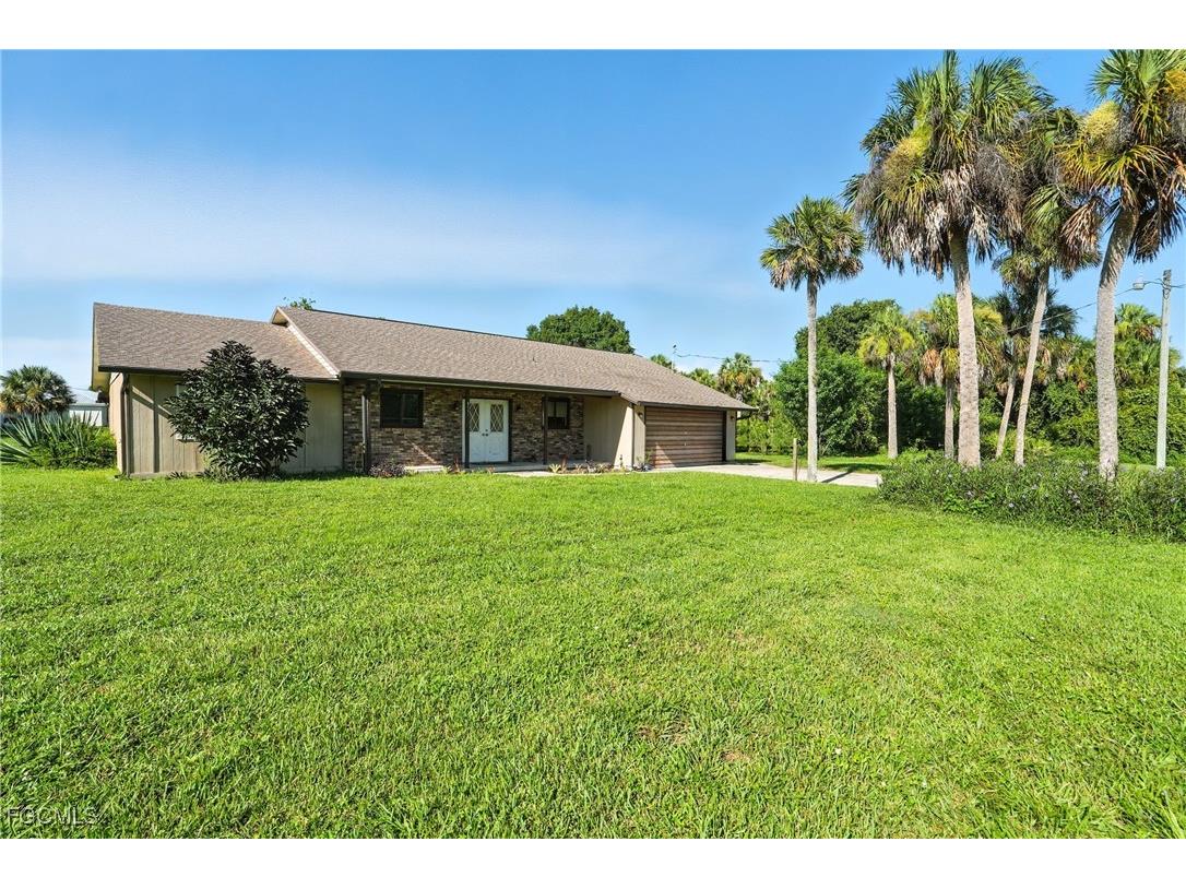 5006 Pike Lane Labelle FL 33935 2025012181 image2