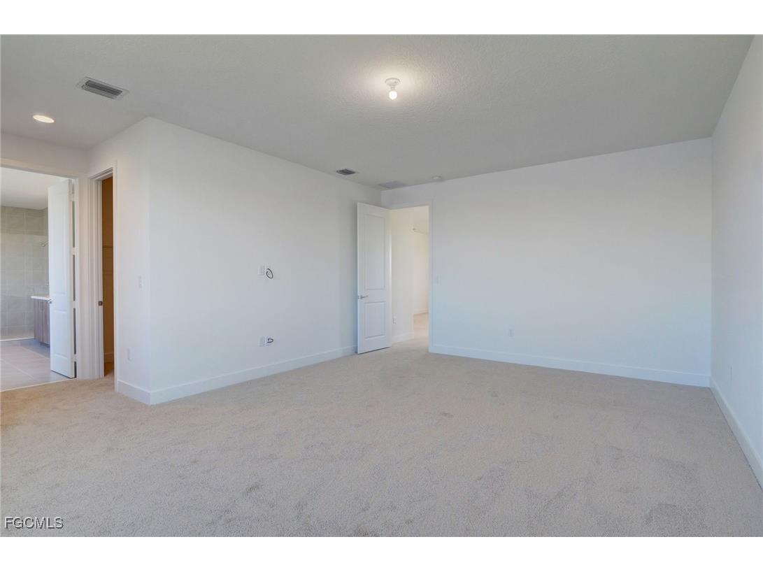 5007 Ofanto Lane Ave Maria FL 34142 2025020931 image29