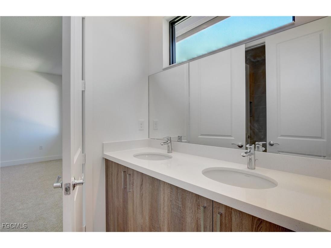 5007 Ofanto Lane Ave Maria FL 34142 2025020931 image34