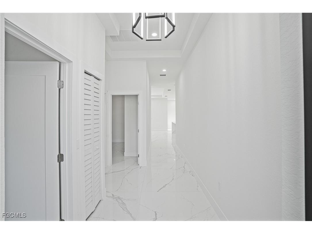 5008 N Obispo Circle Labelle FL 33935 2025023625 image11