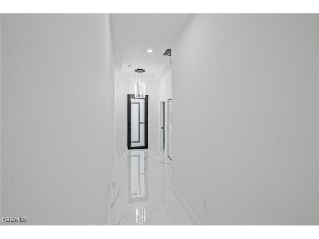 5008 N Obispo Circle Labelle FL 33935 2025023625 image12