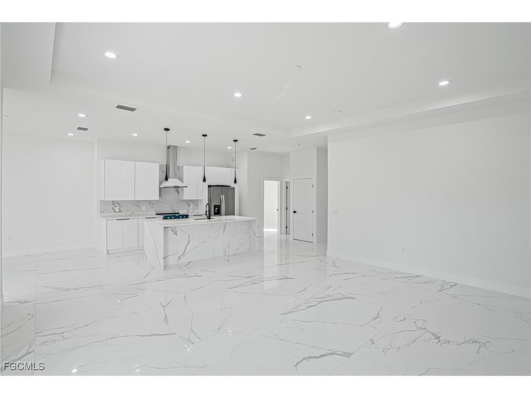 5008 N Obispo Circle Labelle FL 33935 2025023625 image16