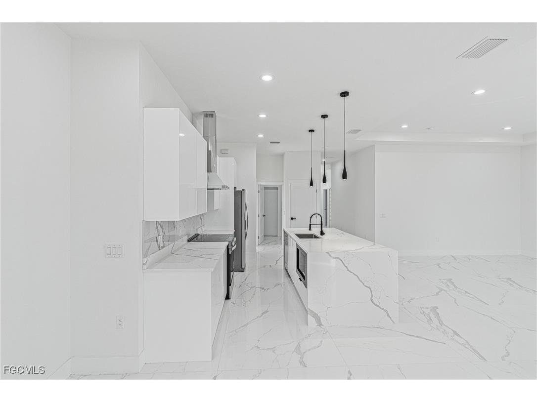 5008 N Obispo Circle Labelle FL 33935 2025023625 image24