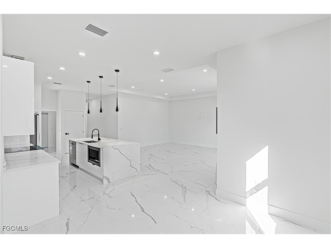 5008 N Obispo Circle Labelle FL 33935 2025023625 image25