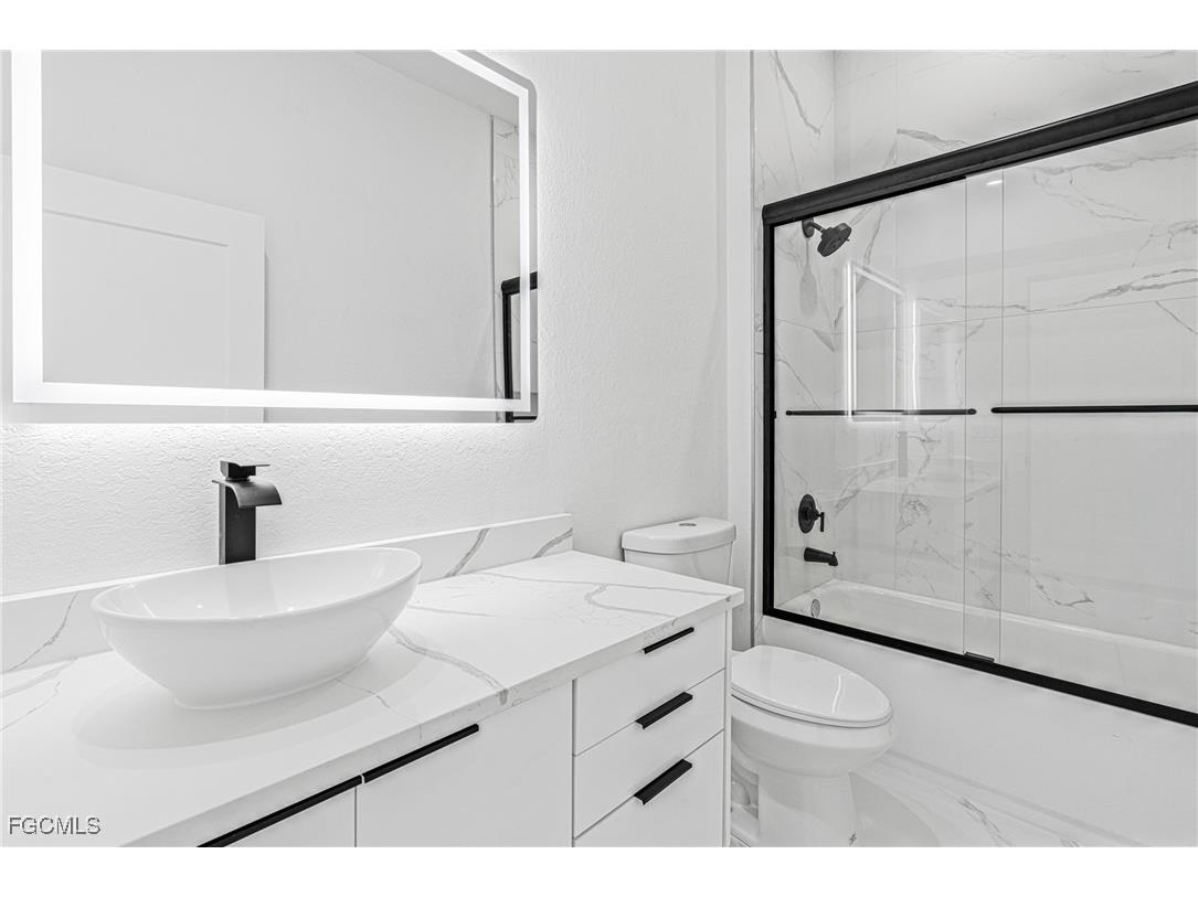 5008 N Obispo Circle Labelle FL 33935 2025023625 image29