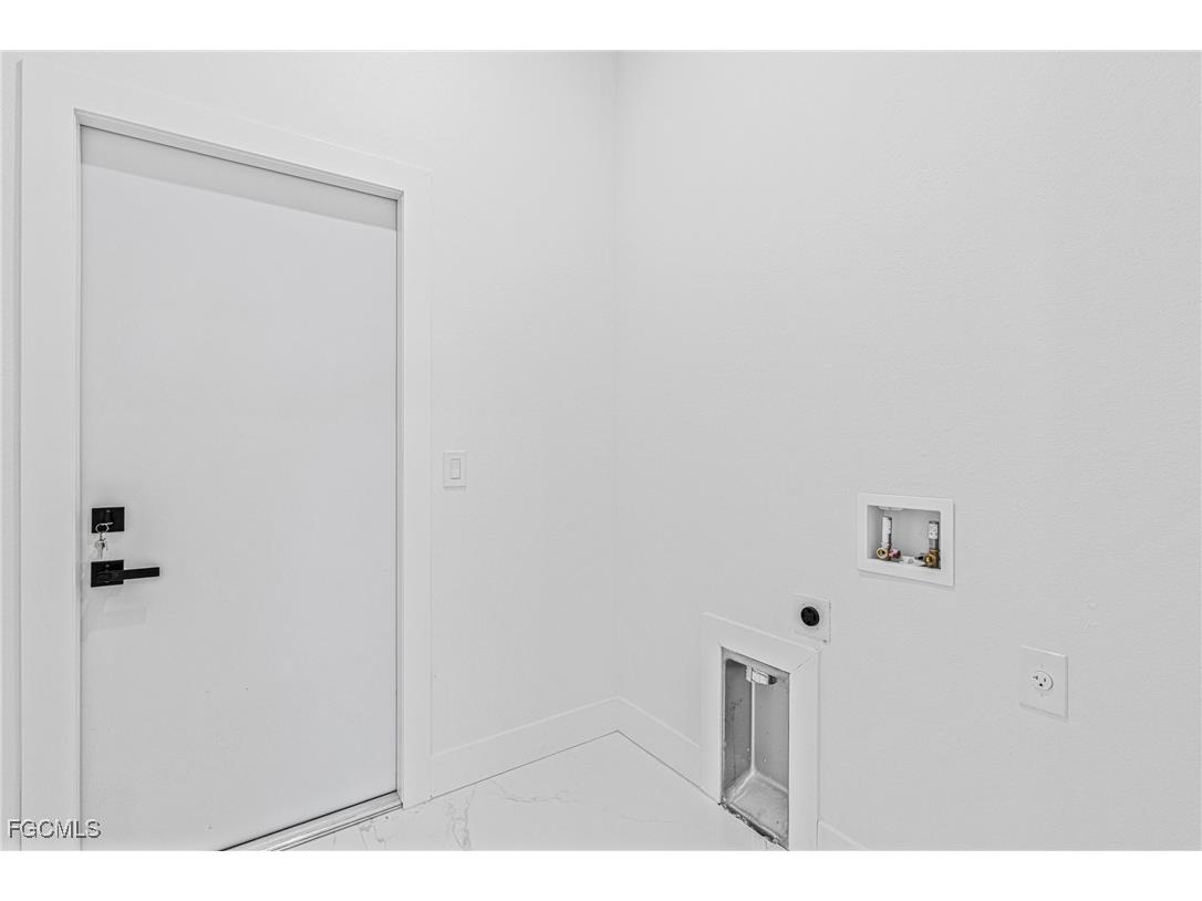 5008 N Obispo Circle Labelle FL 33935 2025023625 image38