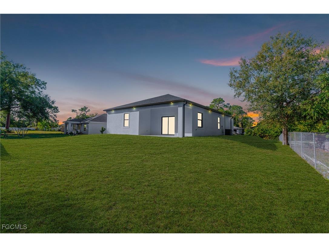 5008 N Obispo Circle Labelle FL 33935 2025023625 image41