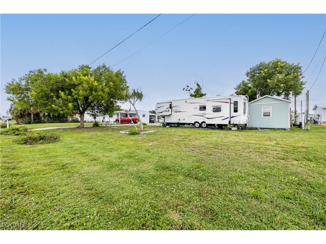 5008 Sandpiper Drive Saint James City FL 33956 2026010281 image1