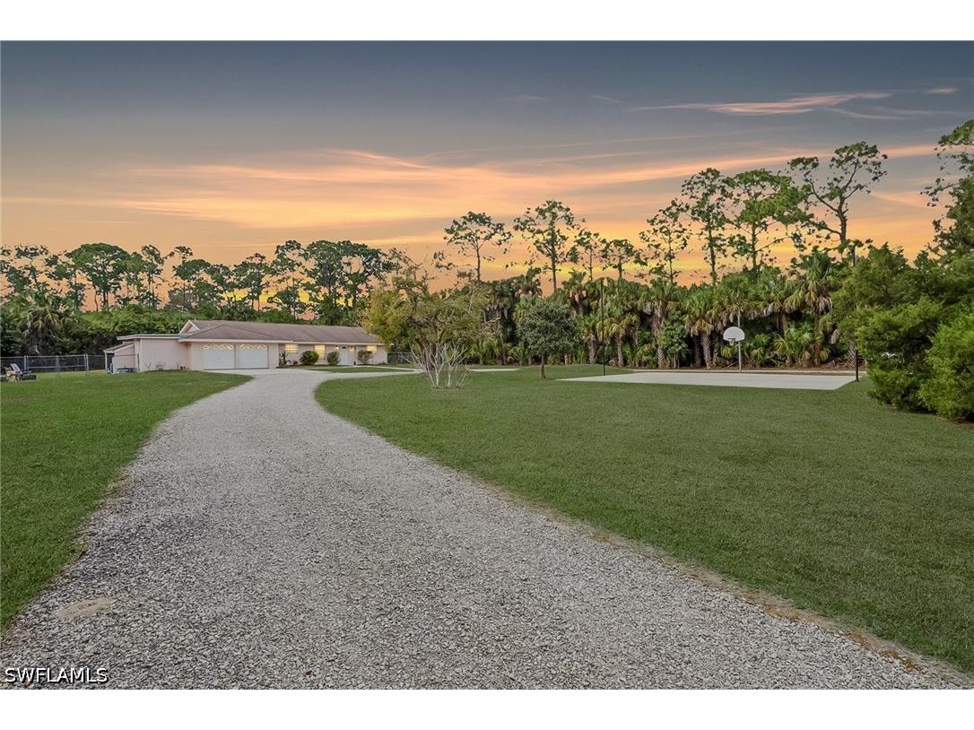 501 11th Street NW Naples FL 34120 226011279 image1