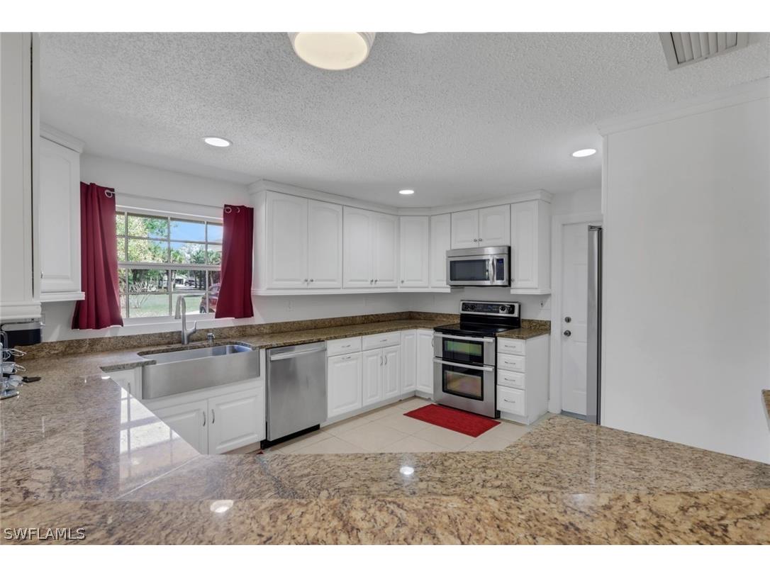 501 11th Street NW Naples FL 34120 226011279 image7