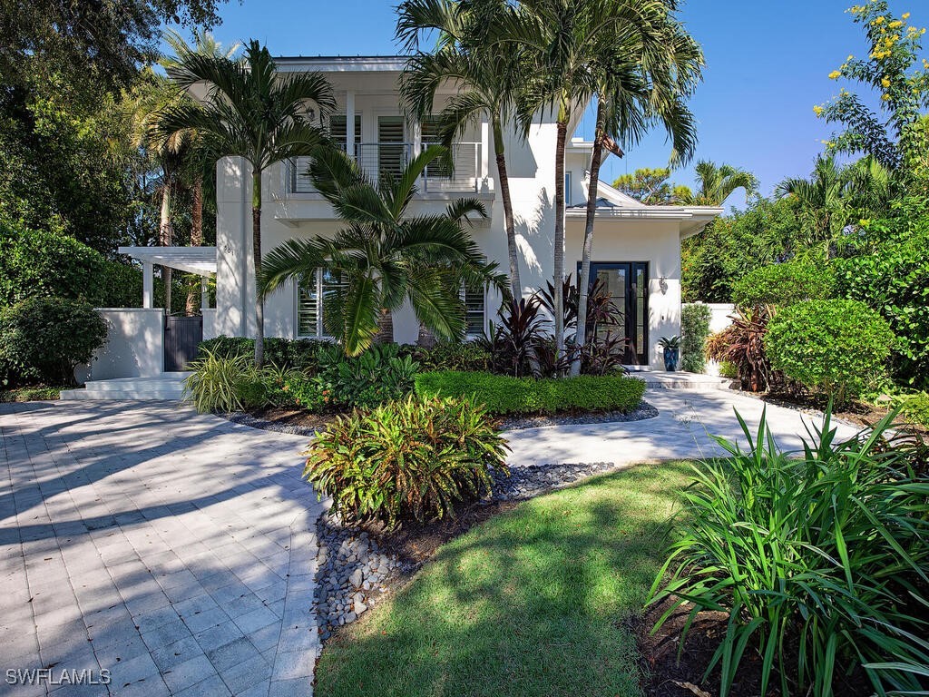 501 2nd Avenue N Naples FL 34102 225080178 image2