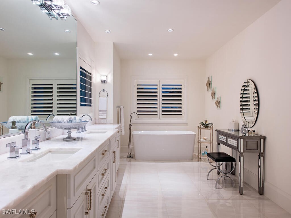 501 2nd Avenue N Naples FL 34102 225080178 image30