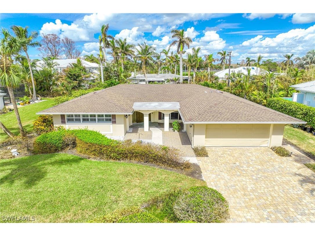 501 7th Avenue N Naples FL 34102 222075659 image1