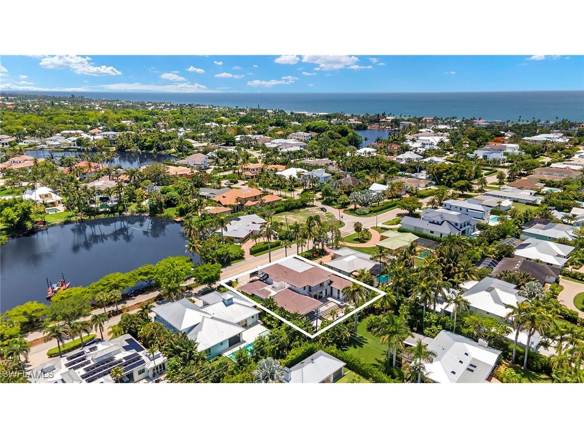 501 7th Avenue N Naples FL 34102 225054207 image4