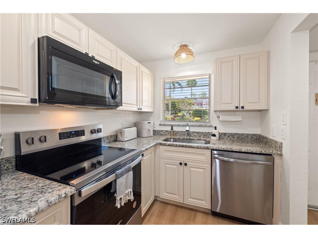 501 Forest Lakes Boulevard #111 Naples FL 34105 226016751 image12