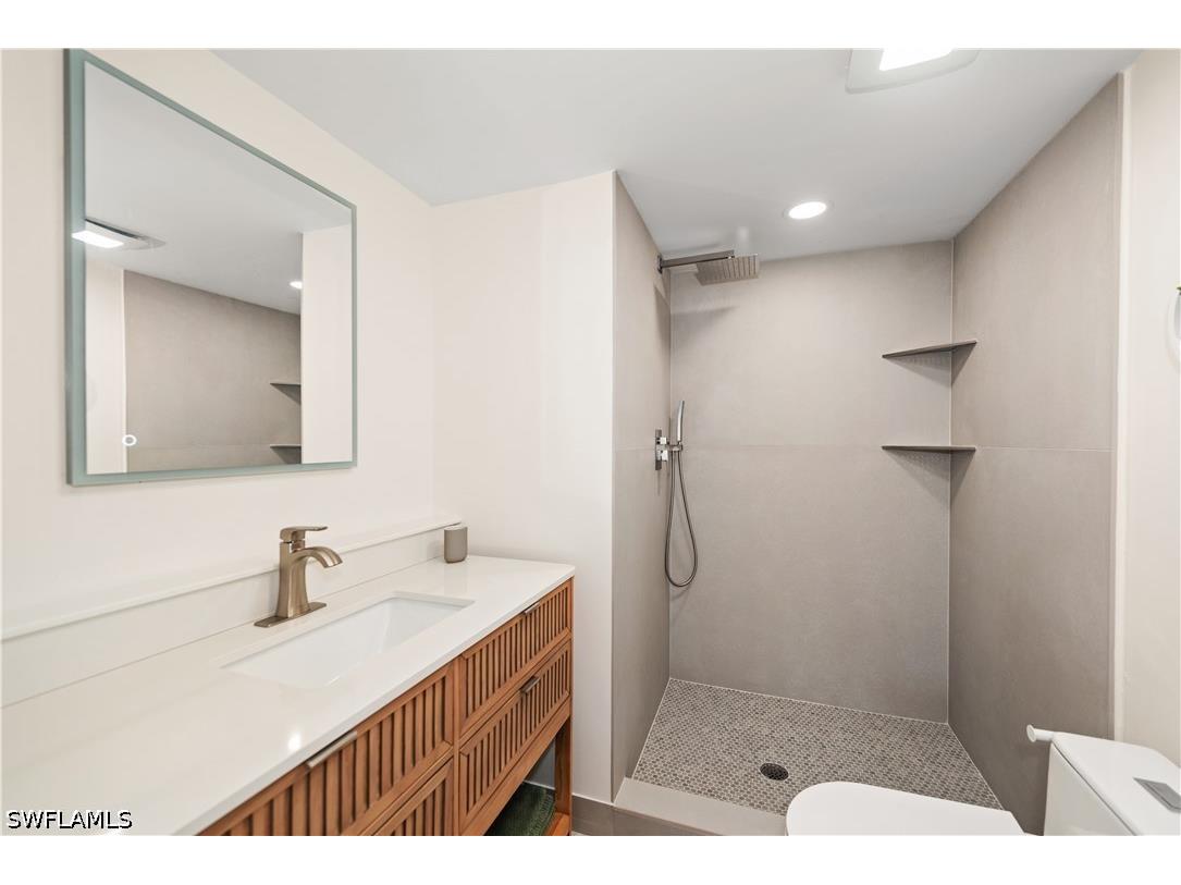501 Forest Lakes Boulevard #111 Naples FL 34105 226016751 image15
