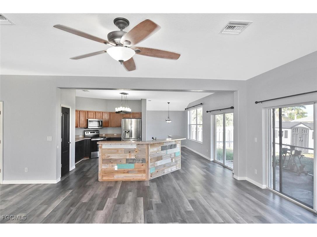 501 NW 6th Terrace Cape Coral FL 33993 2025024110 image10