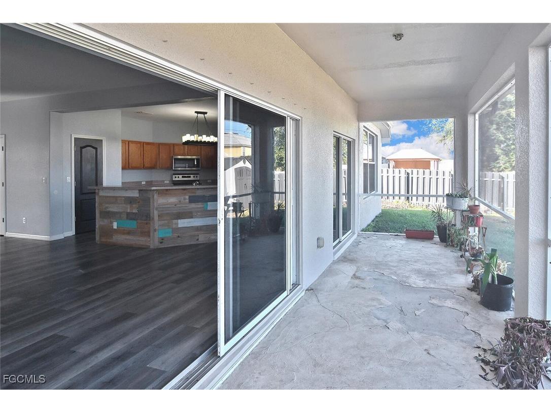 501 NW 6th Terrace Cape Coral FL 33993 2025024110 image34