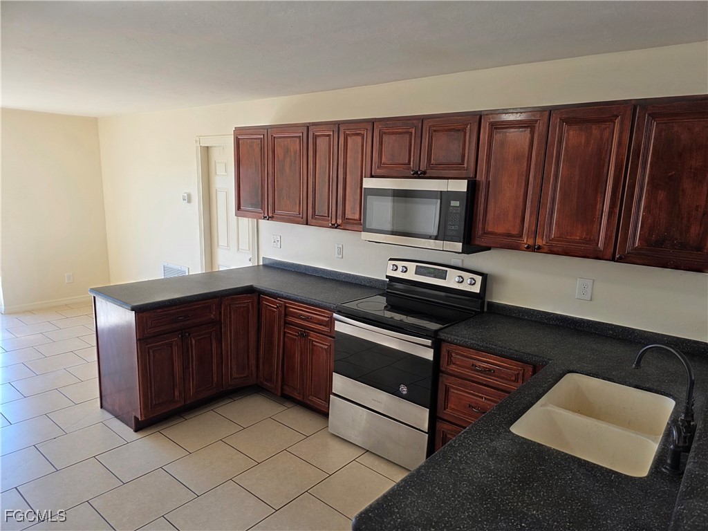 5010 Dolphin Court Labelle FL 33935 2025023493 image7