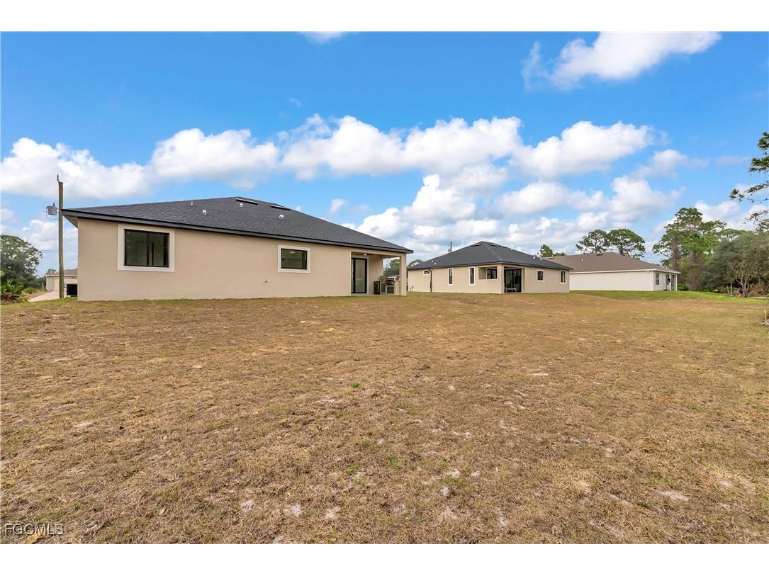 5010 SE Tradewinds Circle Labelle FL 33935 2026004263 image25