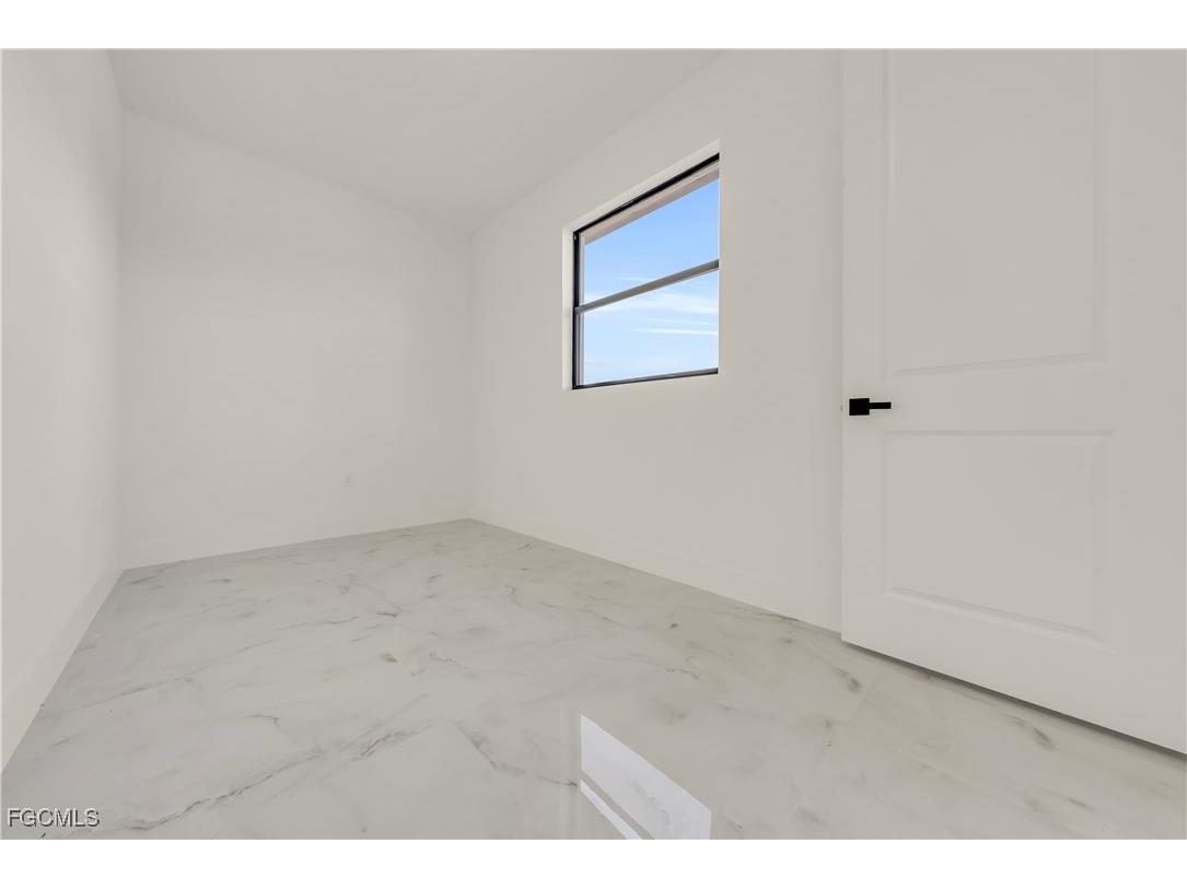 5010 SE Tradewinds Circle Labelle FL 33935 2026004263 image9