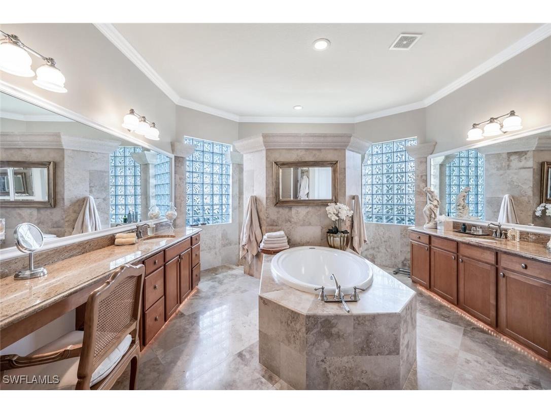 5011 Cerromar Drive Naples FL 34112 225079162 image17