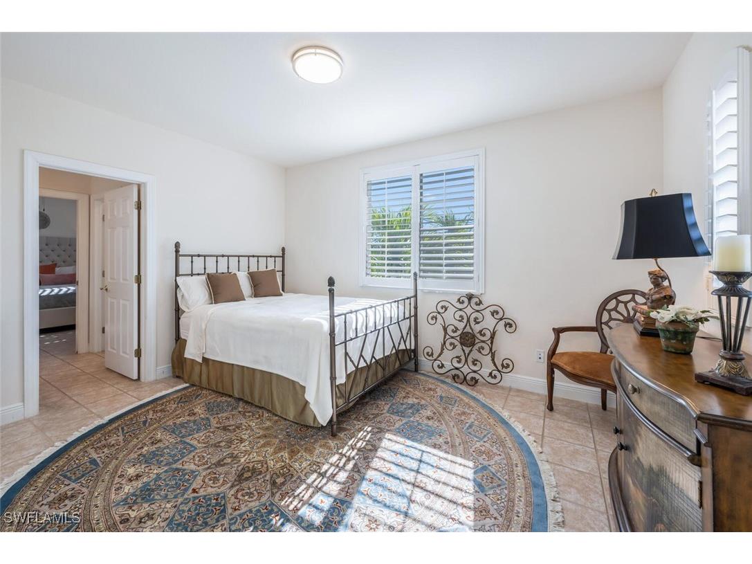 5011 Cerromar Drive Naples FL 34112 225079162 image22