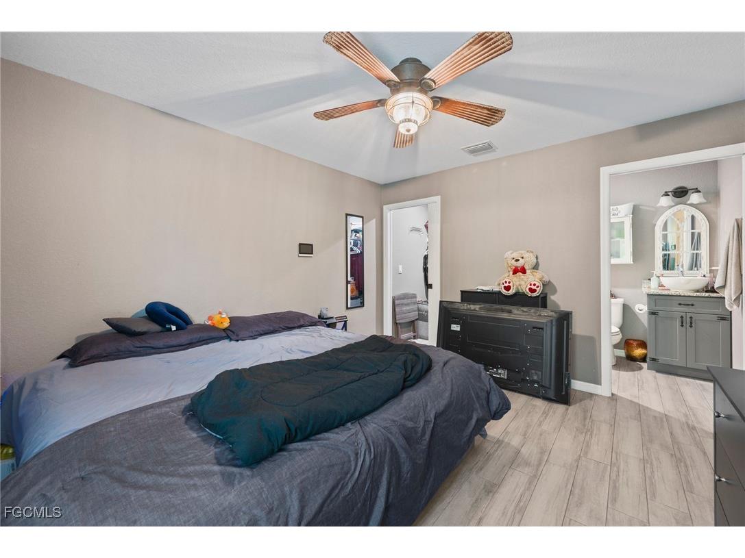 5011 Dania Circle Labelle FL 33935 2026004392 image11