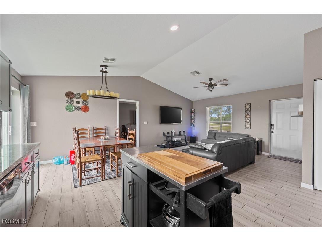 5011 Dania Circle Labelle FL 33935 2026004392 image7