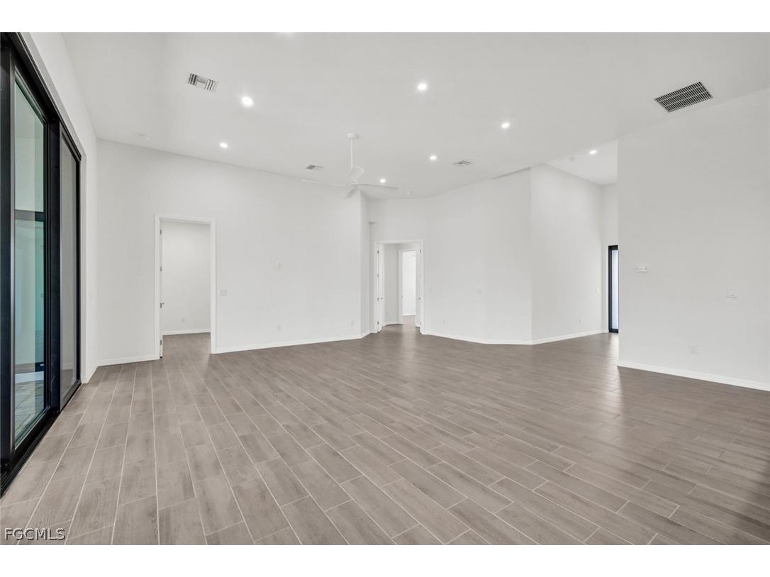 5011 Pelican Boulevard Cape Coral FL 33914 2026010514 image12