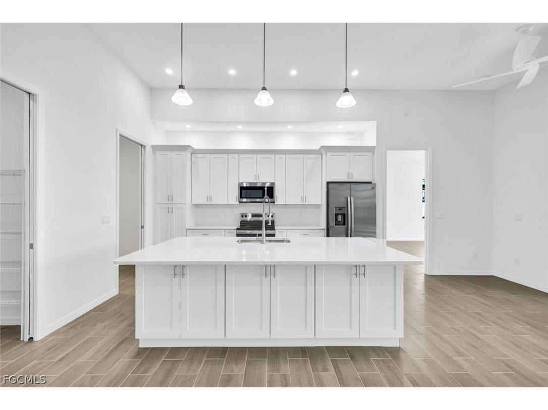 5011 Pelican Boulevard Cape Coral FL 33914 2026010514 image13