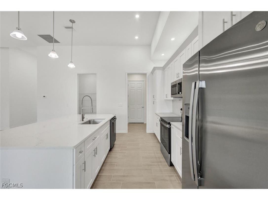 5011 Pelican Boulevard Cape Coral FL 33914 2026010514 image16