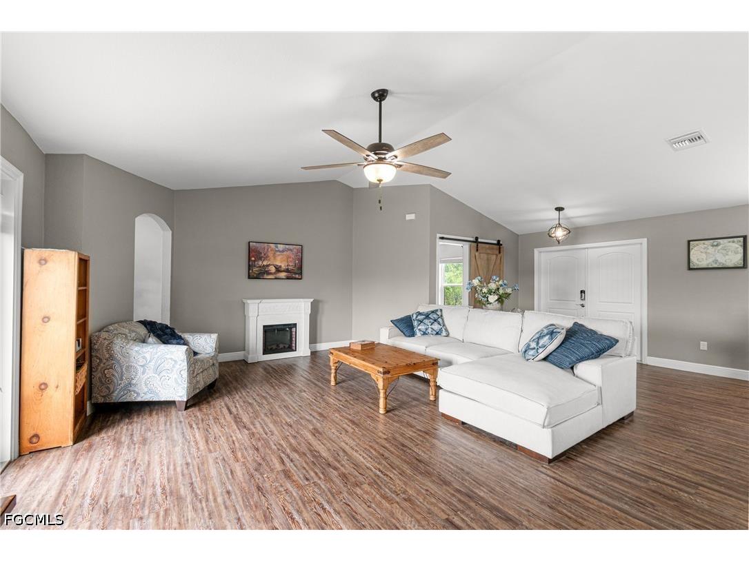 5013 Dania Circle Labelle FL 33935 2026024889 image24