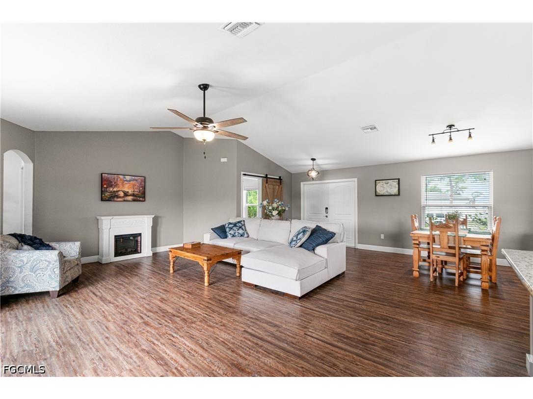 5013 Dania Circle Labelle FL 33935 2026024889 image25