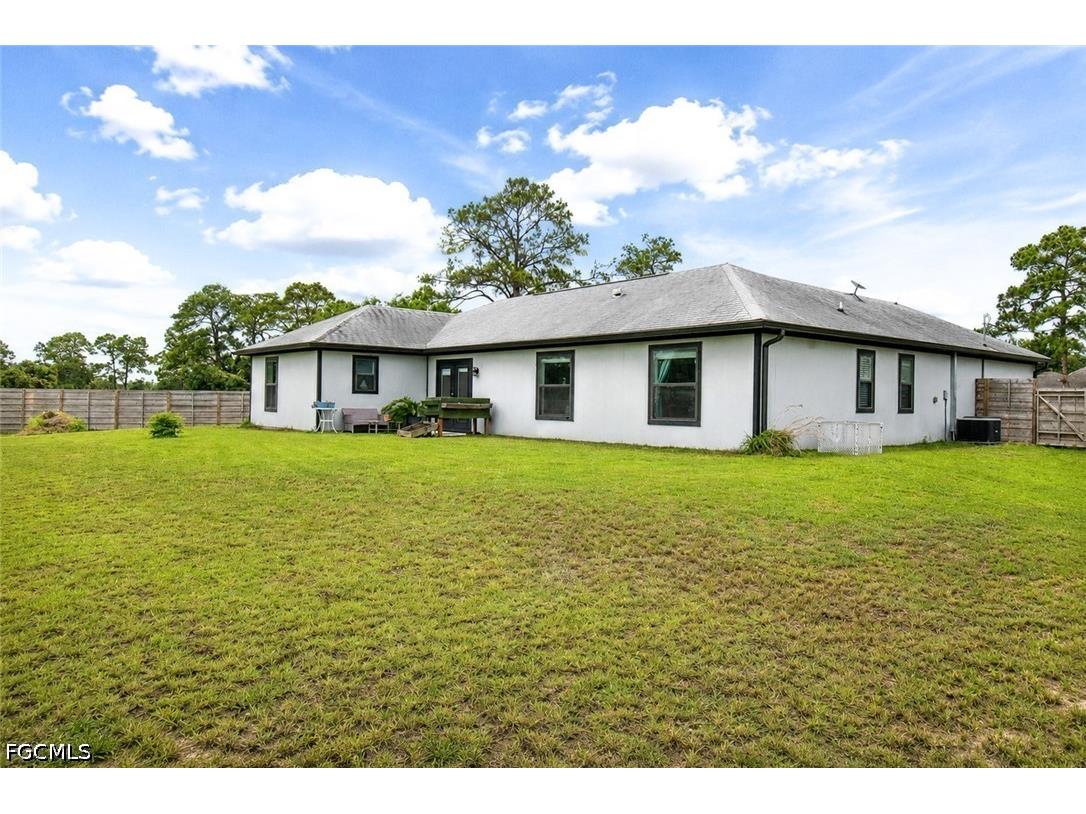 5013 Dania Circle Labelle FL 33935 2026024889 image44