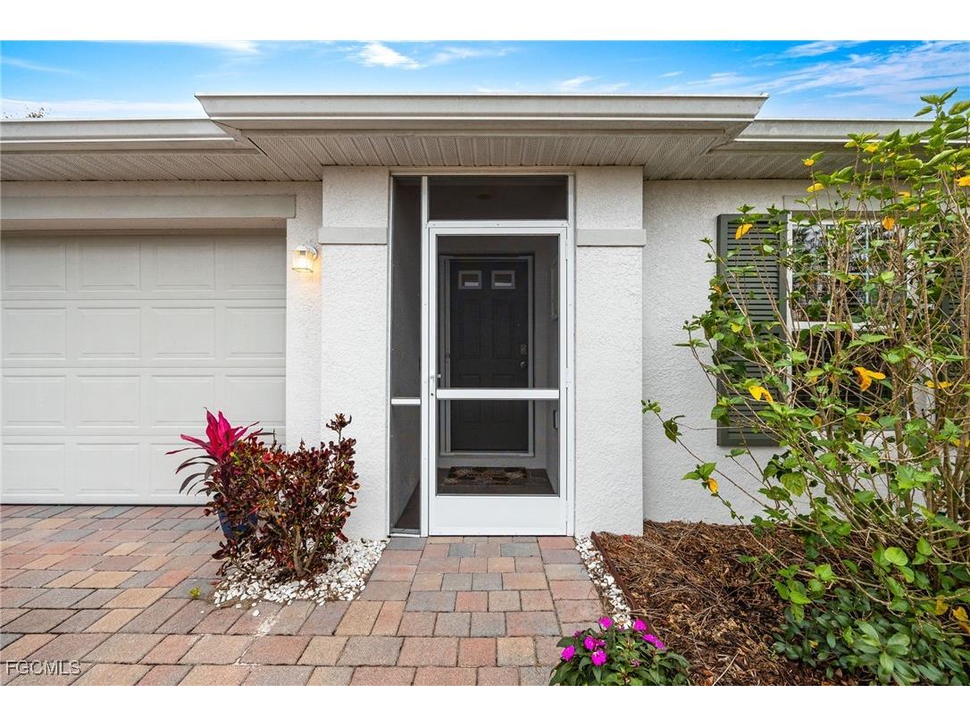 5014 Dania Circle Labelle FL 33935 2026003205 image2