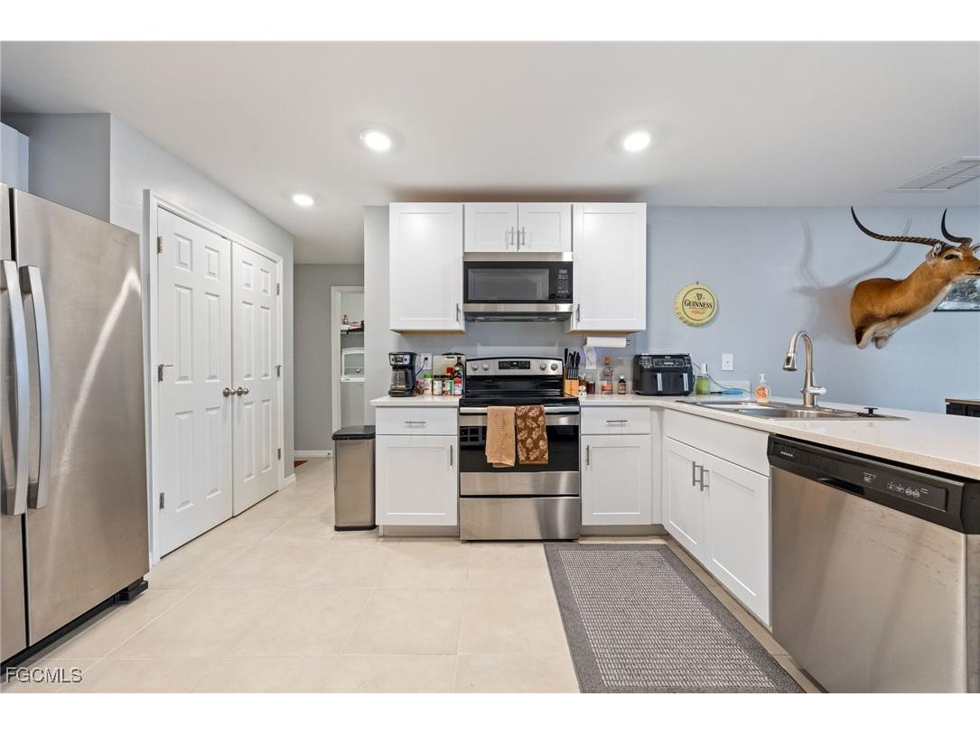 5014 Dania Circle Labelle FL 33935 2026003205 image8