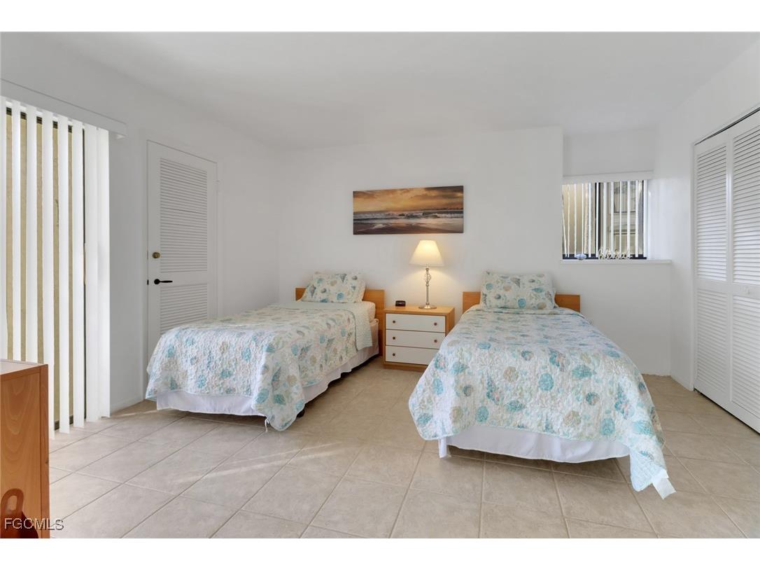 5015 Harbortown Lane #104 Fort Myers FL 33919 2025004208 image9
