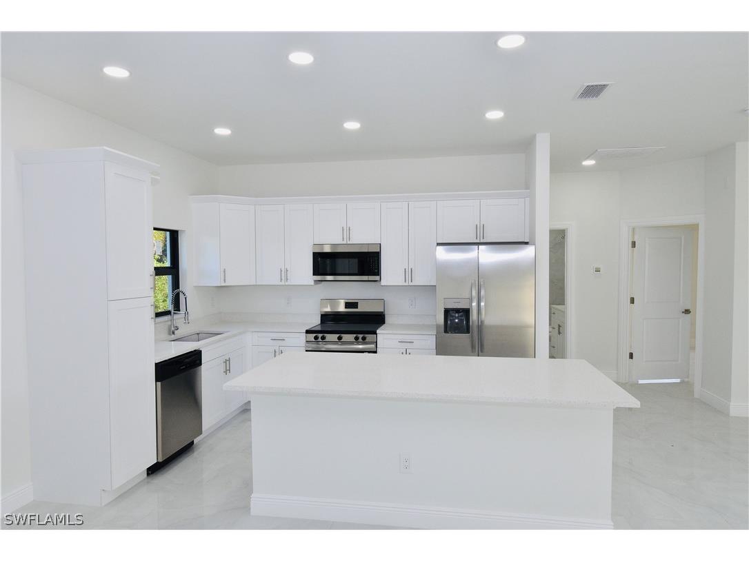 5017 42nd Street NE Naples FL 34120 226006031 image3
