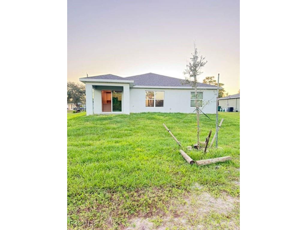 5019 Moon Lane Labelle FL 33935 2025016936 image2