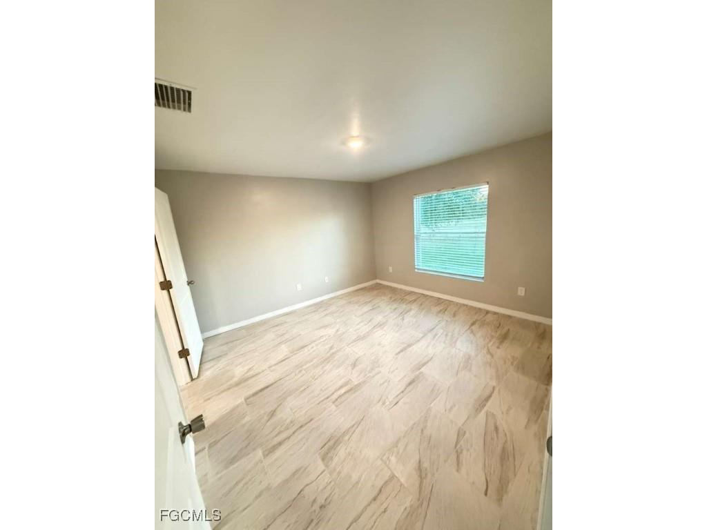 5019 Moon Lane Labelle FL 33935 2025016936 image9