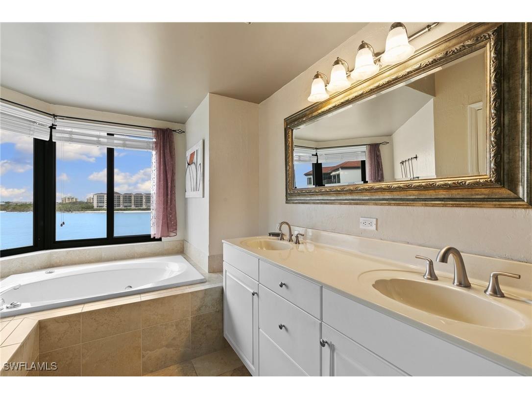 502 La Peninsula Boulevard #502 Naples FL 34113 225010046 image26