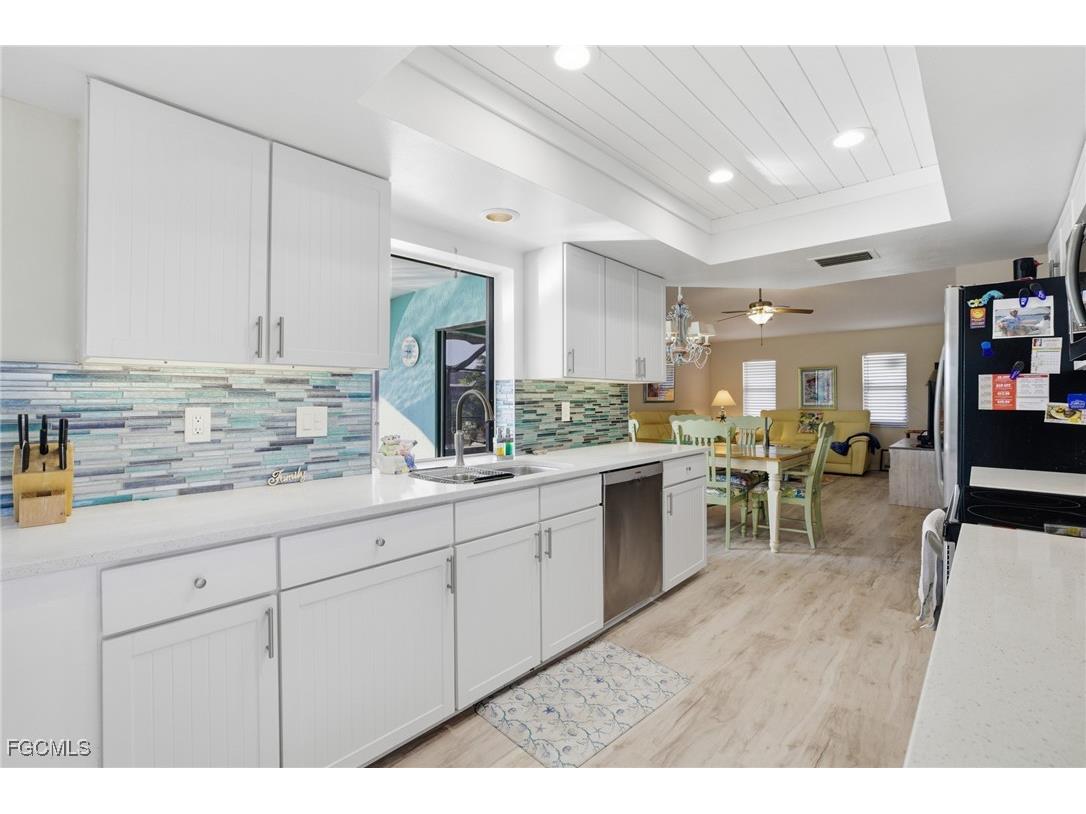 502 SW 7th Terrace Cape Coral FL 33991 2025016463 image10