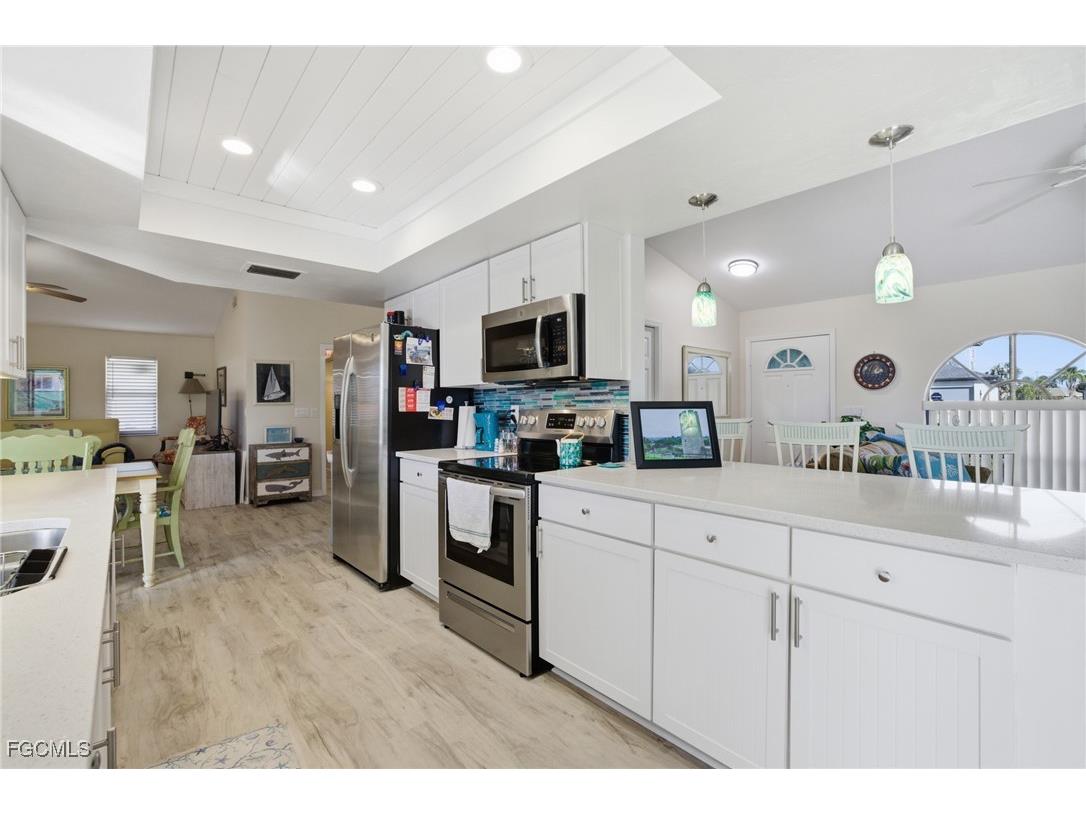 502 SW 7th Terrace Cape Coral FL 33991 2025016463 image11